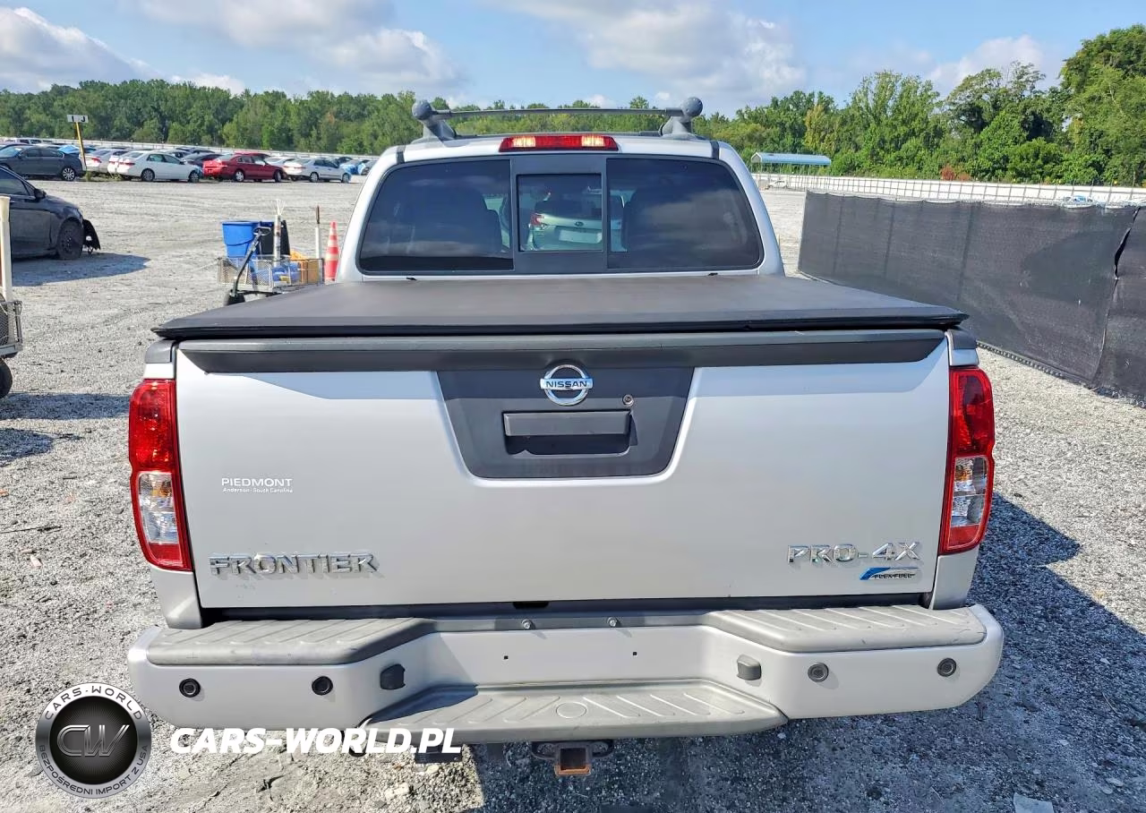 2017 Nissan Frontier Pro-4X VIN:1N6DD0EV6HN769169 - 6