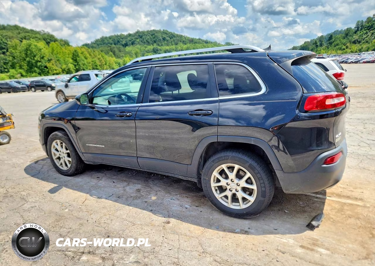 2016 Jeep Cherokee Latitude VIN:1C4PJMCS5GW119055 - 2