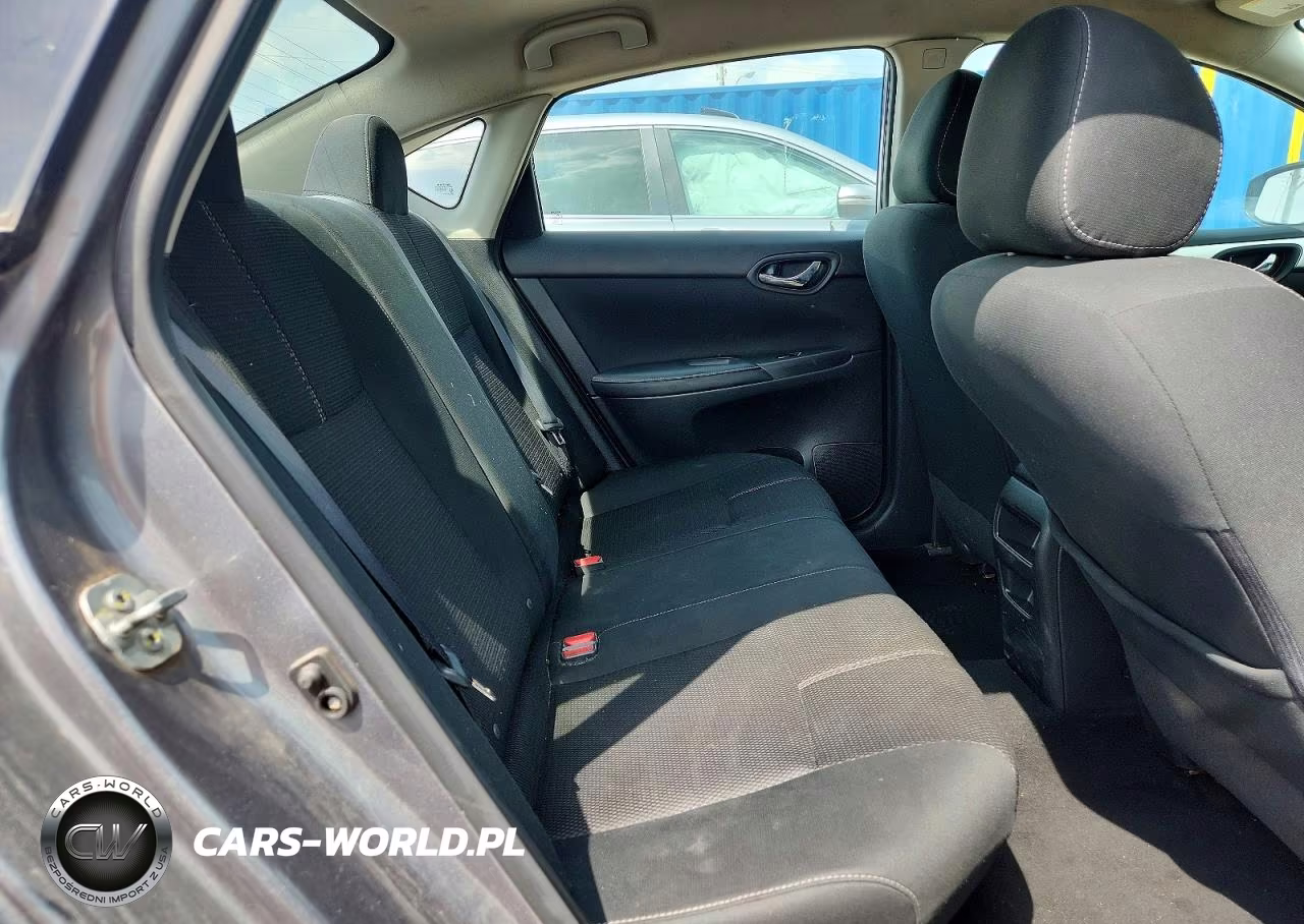2018 Nissan Sentra S VIN:3N1AB7AP1JY261134 - 10