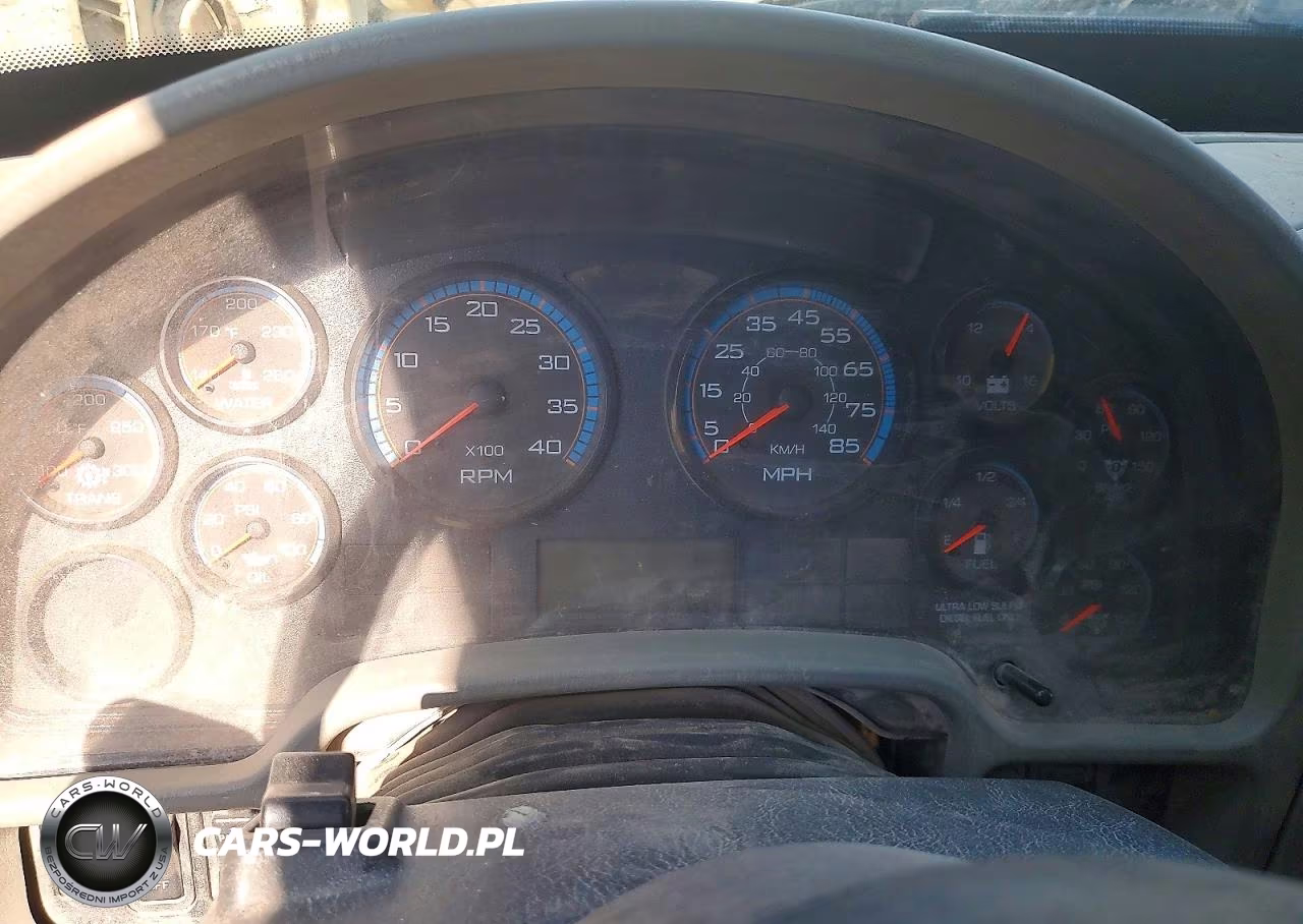 2009 International 7400 Refuse Truck VIN:1HTWGAZR09J136572 - 9