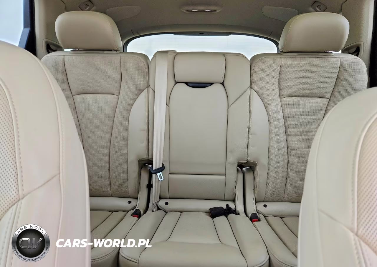 2019 Audi Q7 Premium Plus VIN:WA1LHAF78KD024441 - 10
