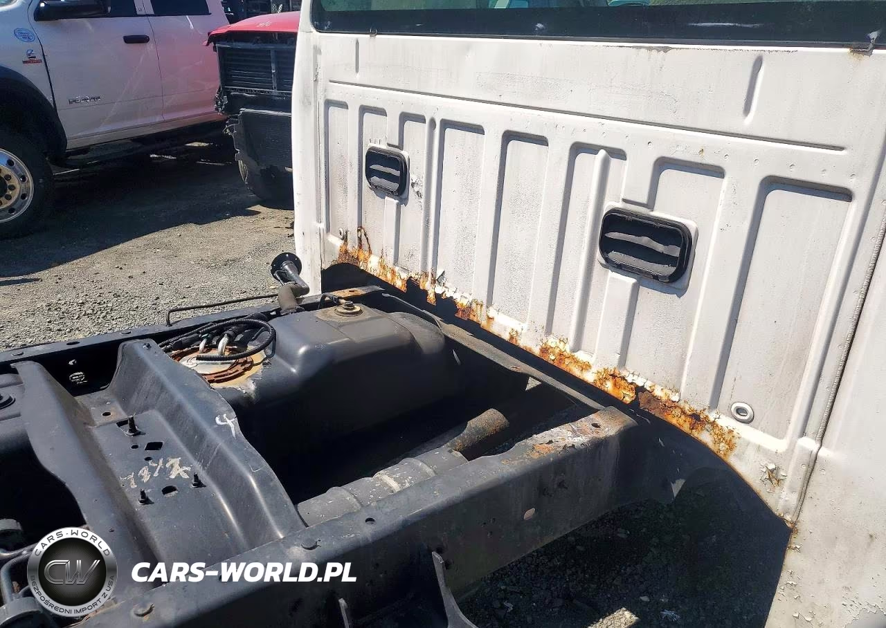 2010 Ford F350 Super Duty VIN:1FTSF3A56AEB43011 - 10