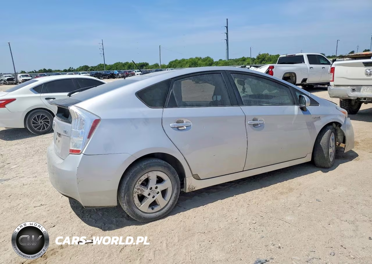 2011 Toyota Prius Four VIN:JTDKN3DU7B0264506 - 3