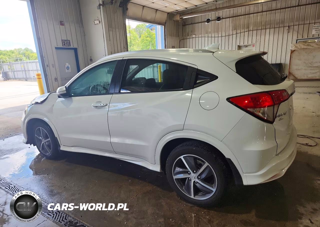 2019 Honda Hr-V Touring VIN:3CZRU6H96KM700472 - 2
