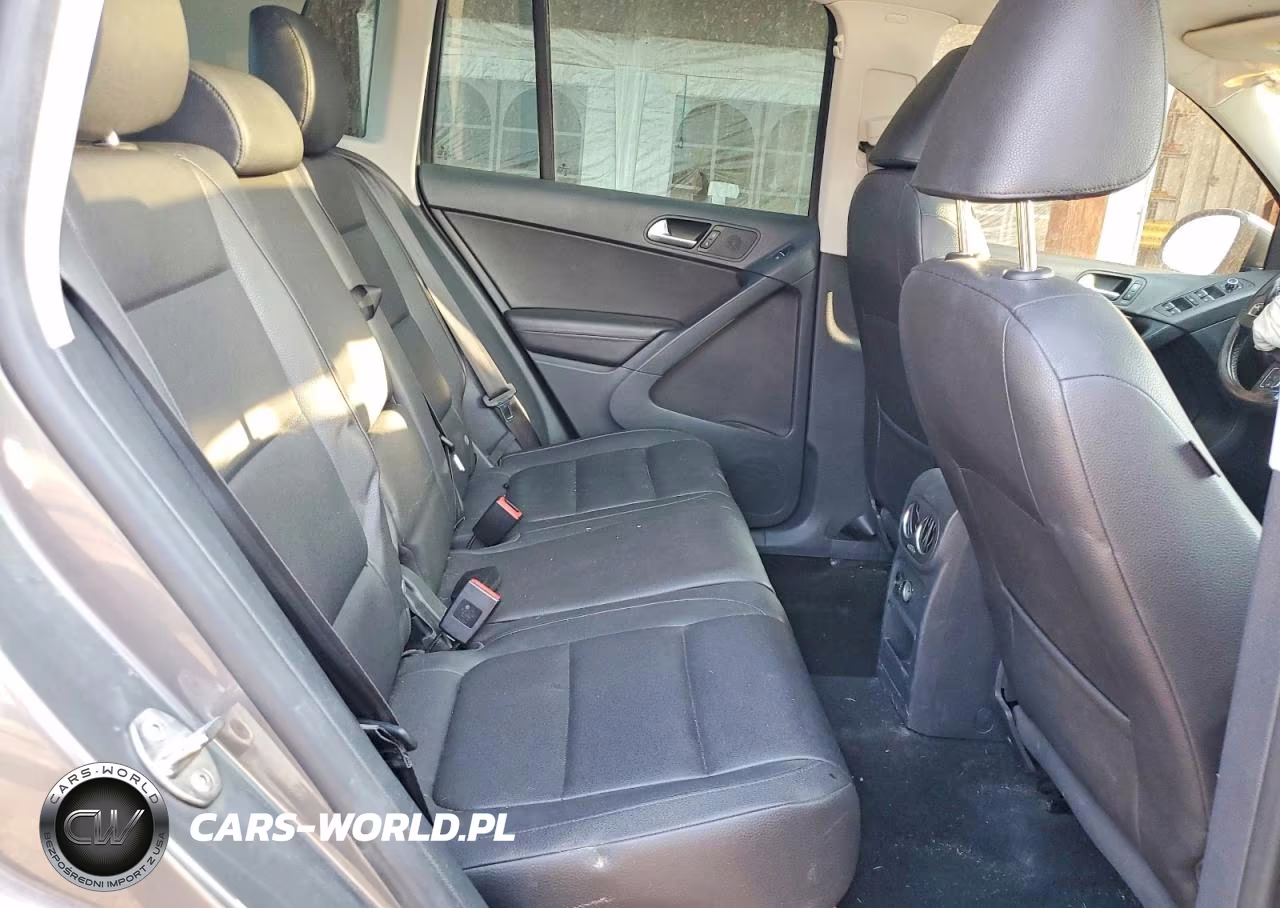 2012 Volkswagen Tiguan S VIN:WVGAV7AX8CW003087 - 11