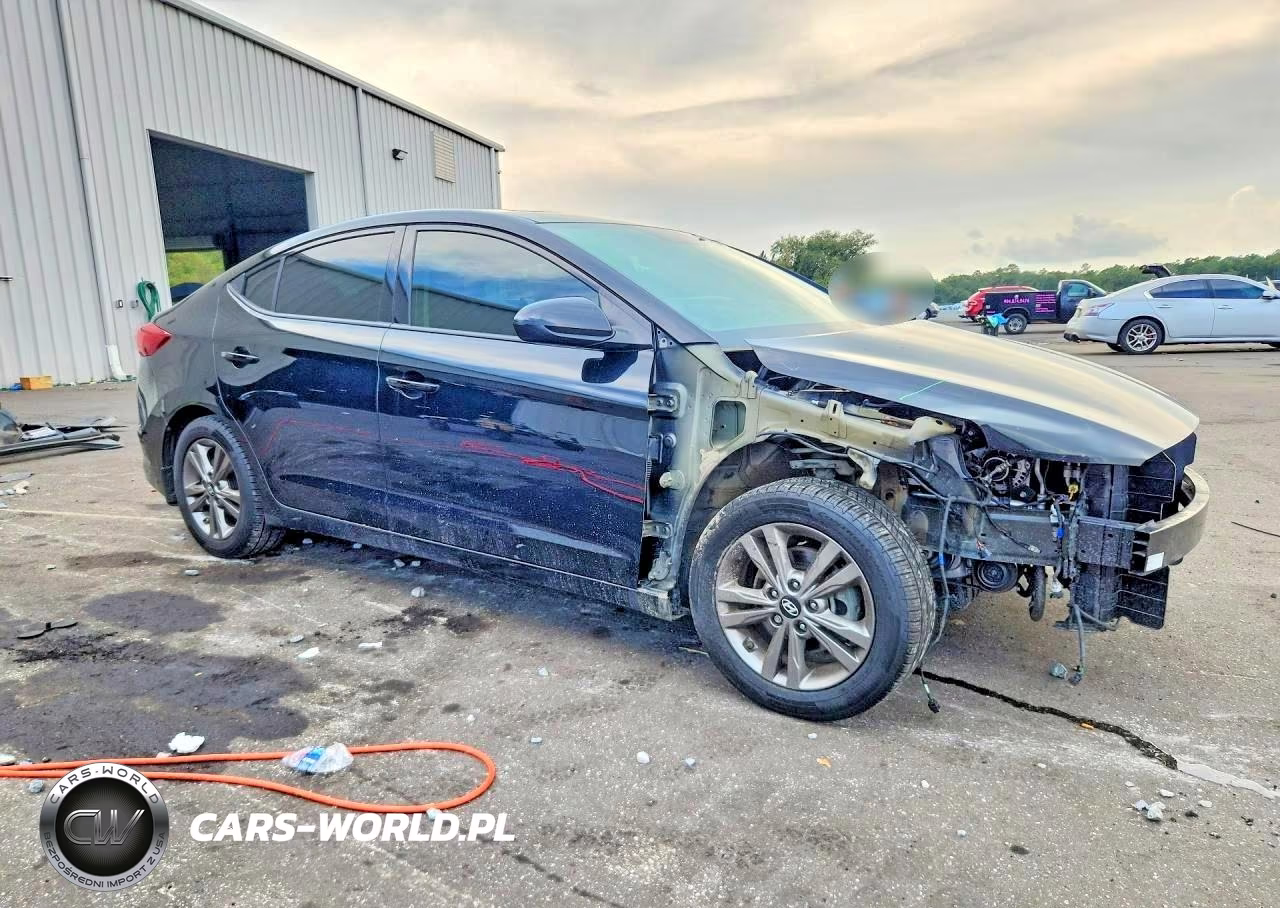 2018 Hyundai Elantra Value Edition VIN:5NPD84LFXJH299096 - 4