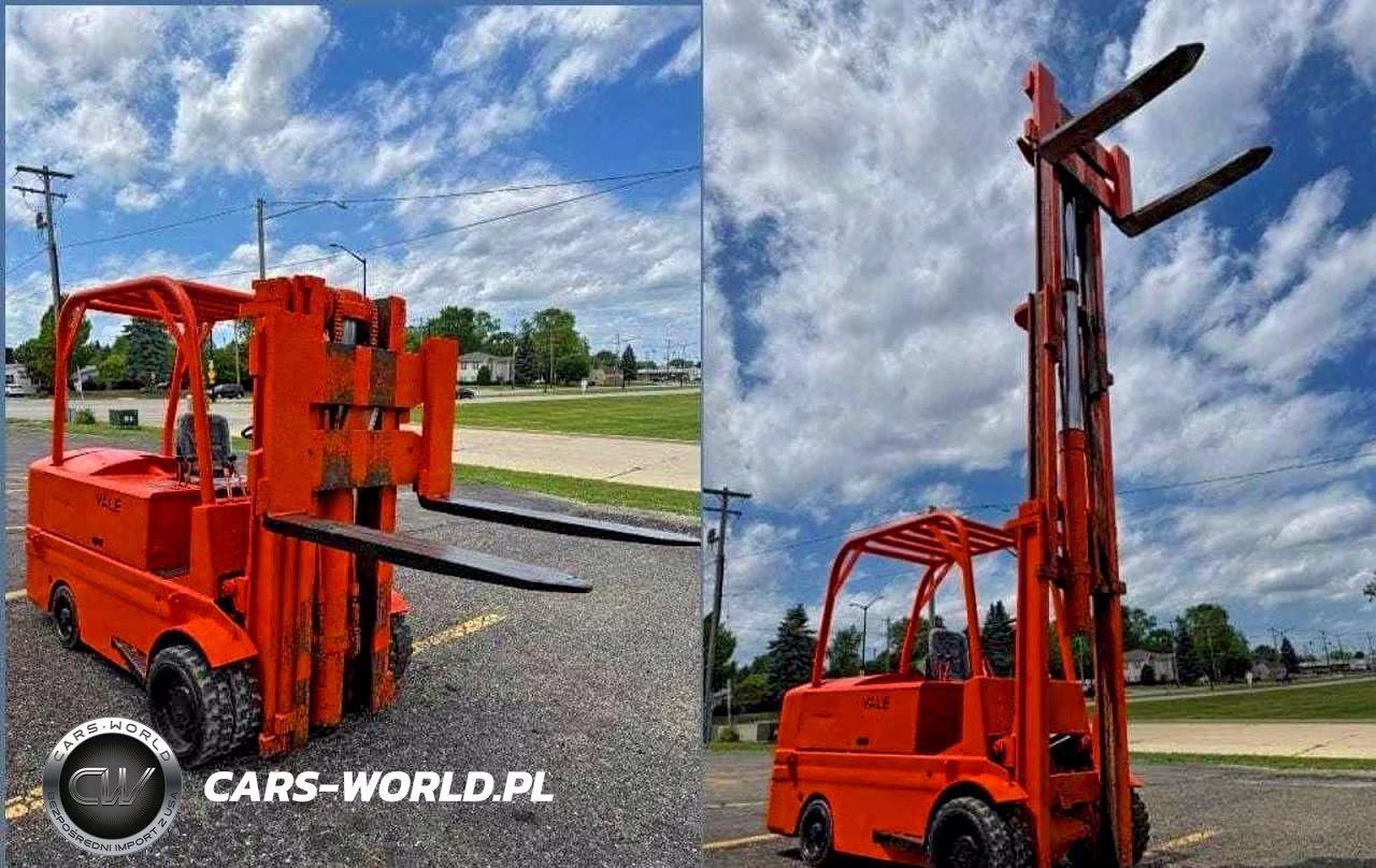 Yale G83C-100-Swt (Factory Model 6830-100-Sw7), 10,000 Lb Capacity, 14,500 Lb Operating Weight, Serial P169782. VIN:P169782 - 6