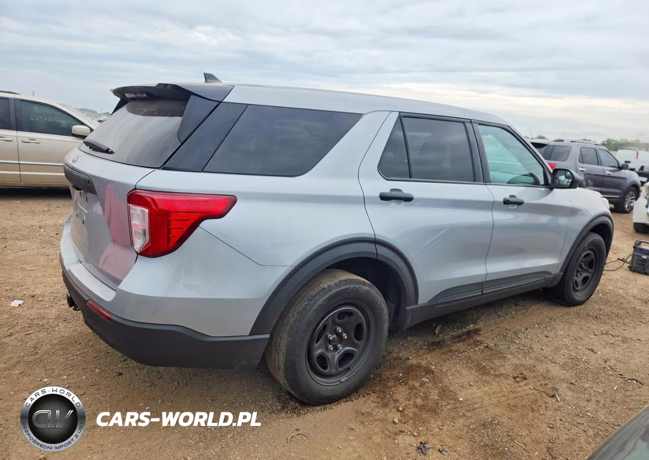 2023 Ford Explorer Police Interceptor VIN:1FM5K8AB6PGA32706 - 3