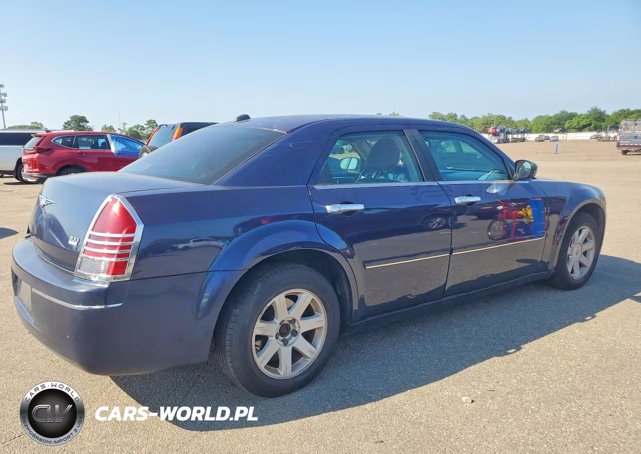 2005 Chrysler 300 Touring VIN:2C3AA53G85H577129 - 3