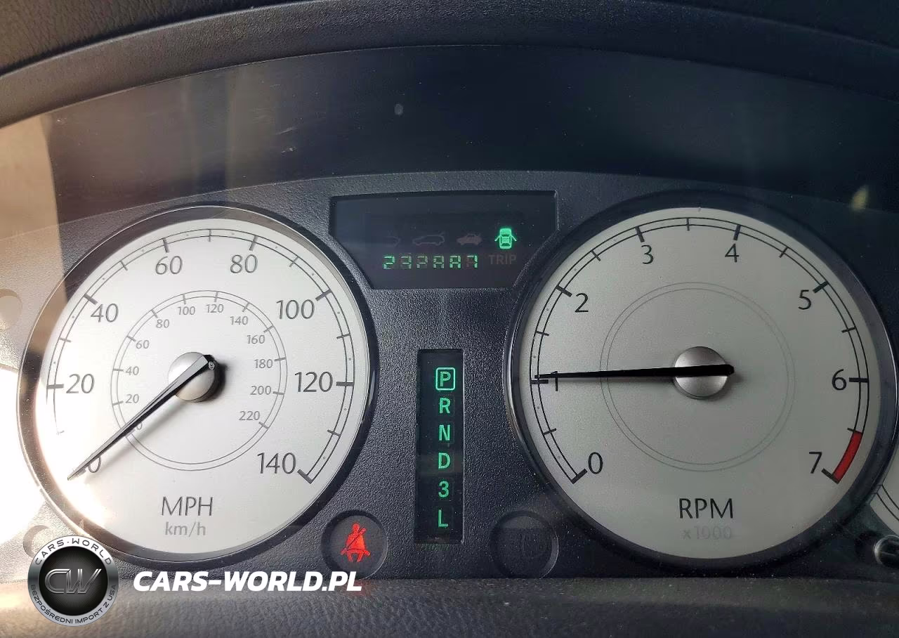 2005 Chrysler 300 Touring VIN:2C3AA53G85H577129 - 9