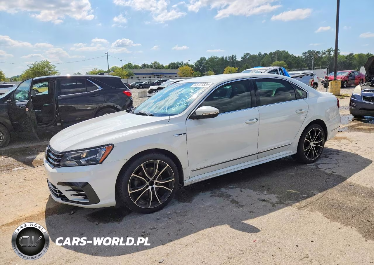 2017 Volkswagen Passat R-Line – zdjęcie 1 z 13