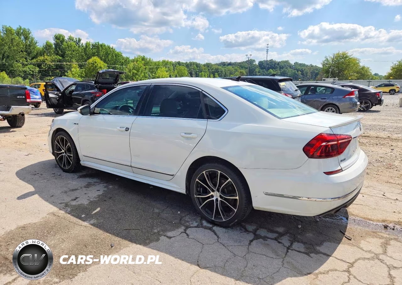 2017 Volkswagen Passat R-Line VIN:1VWDT7A31HC001370 - 2
