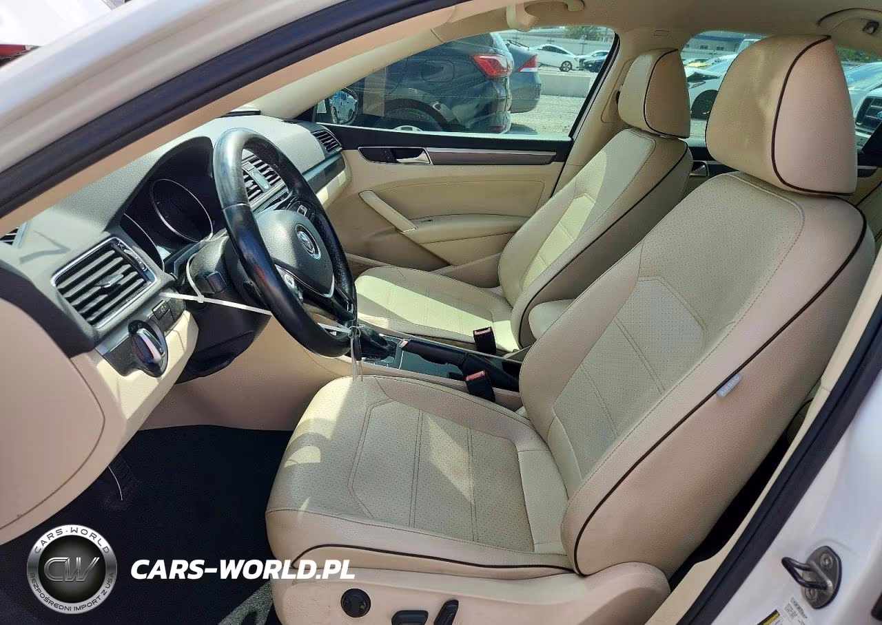 2017 Volkswagen Passat R-Line VIN:1VWDT7A31HC001370 - 7