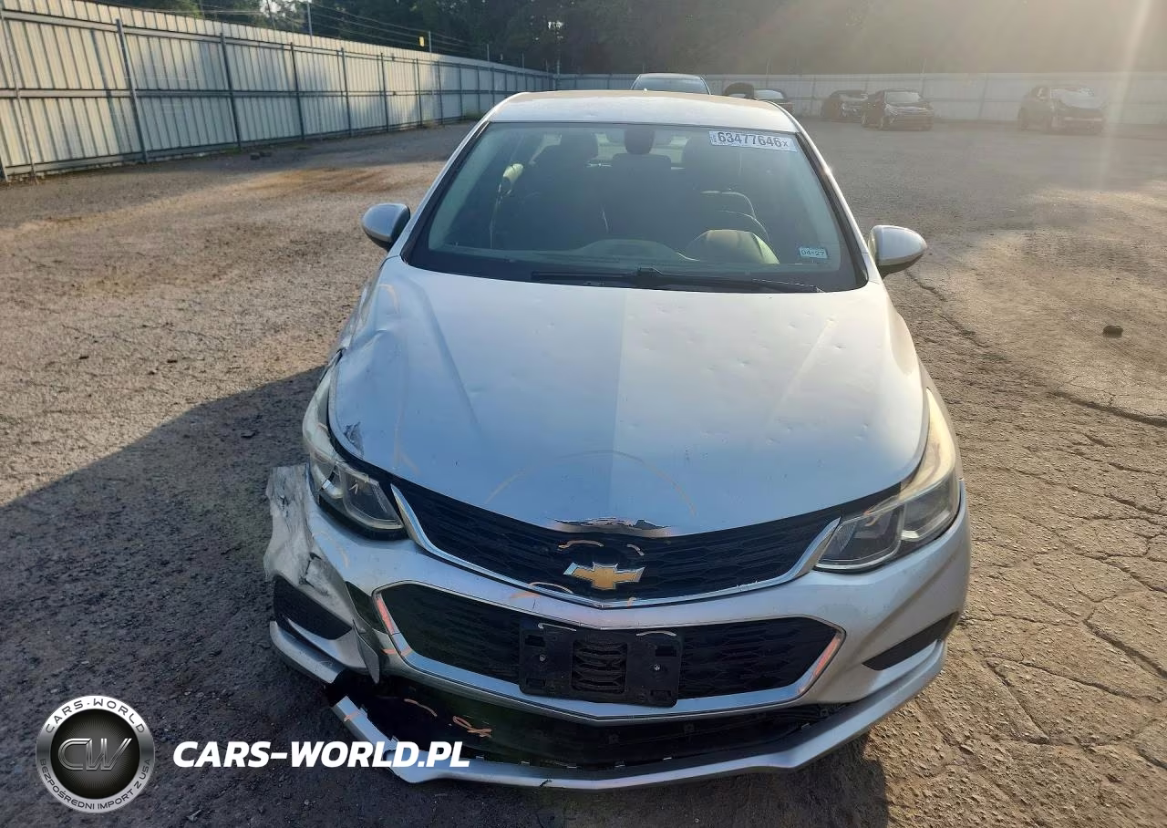 2018 Chevrolet Cruze Ls VIN:1G1BC5SM7J7143770 - 5