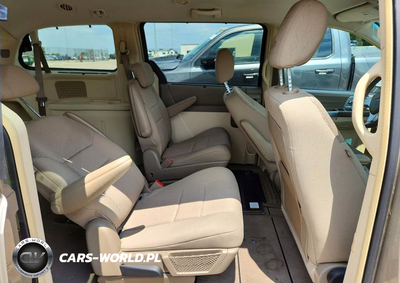 2008 Chrysler Town & Country Touring VIN:2A8HR54P28R682161 - 11