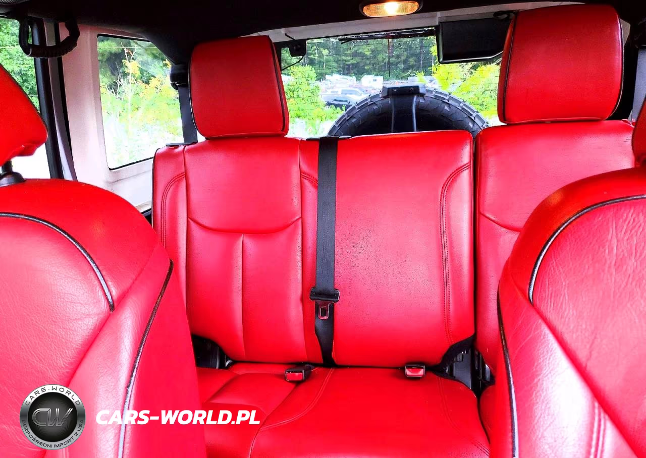 2015 Jeep Wrangler Unlimited Sport VIN:1C4BJWDG4FL504834 - 10