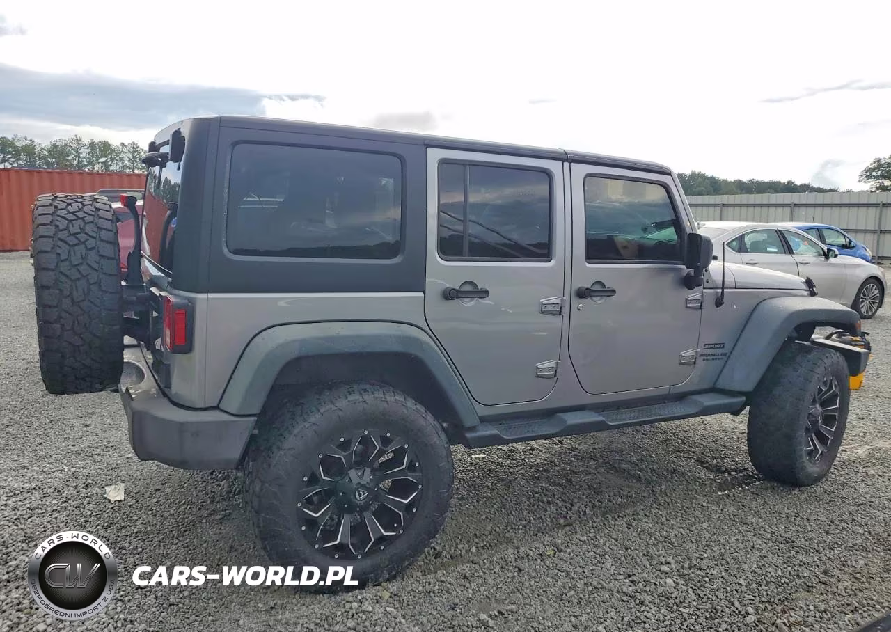 2015 Jeep Wrangler Unlimited Sport VIN:1C4BJWDG4FL504834 - 3