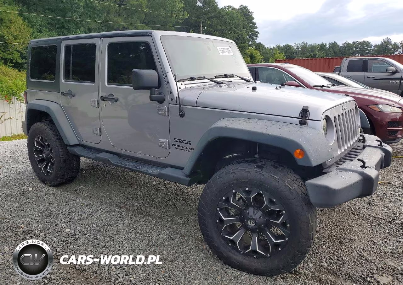2015 Jeep Wrangler Unlimited Sport VIN:1C4BJWDG4FL504834 - 4