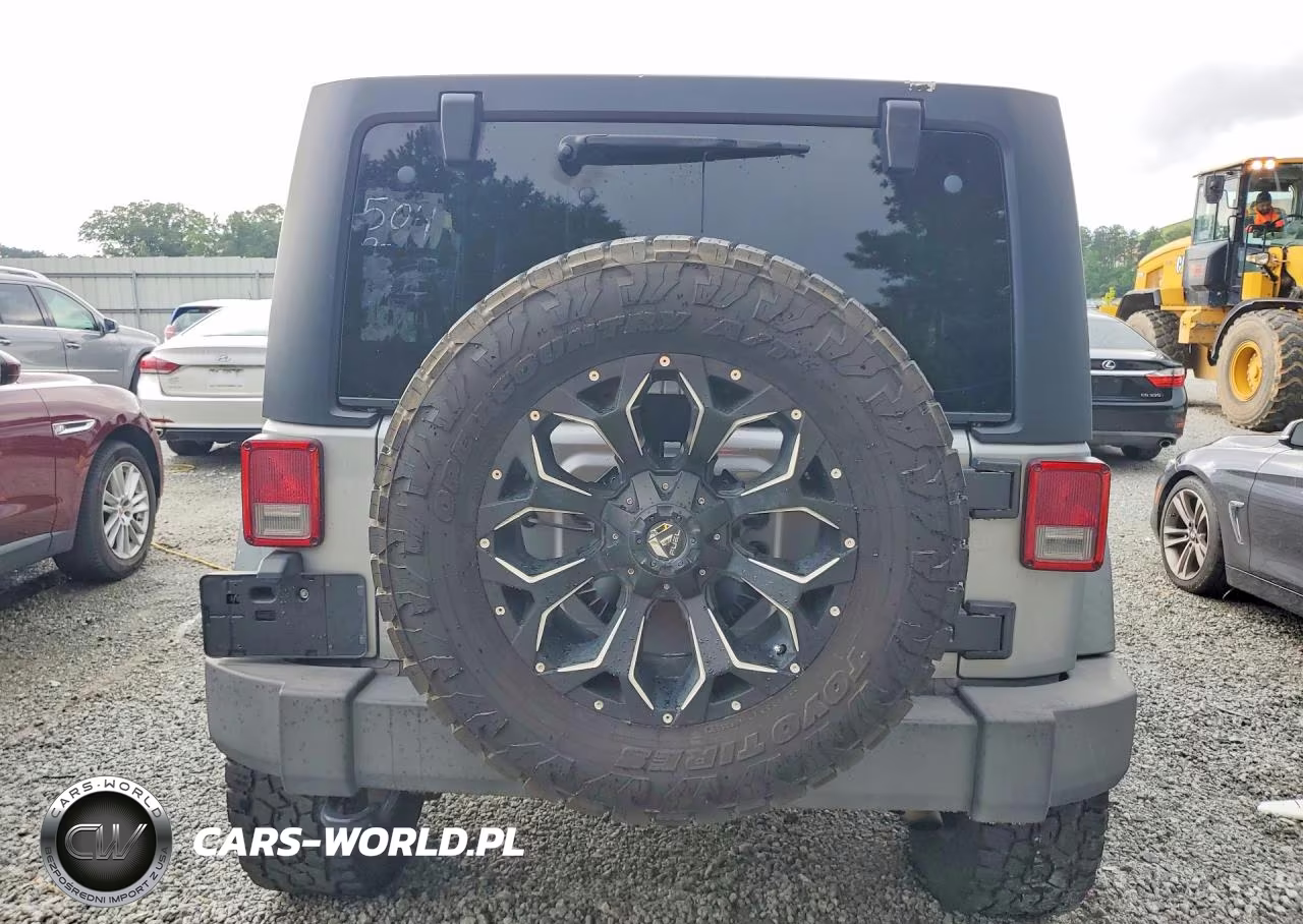 2015 Jeep Wrangler Unlimited Sport VIN:1C4BJWDG4FL504834 - 6