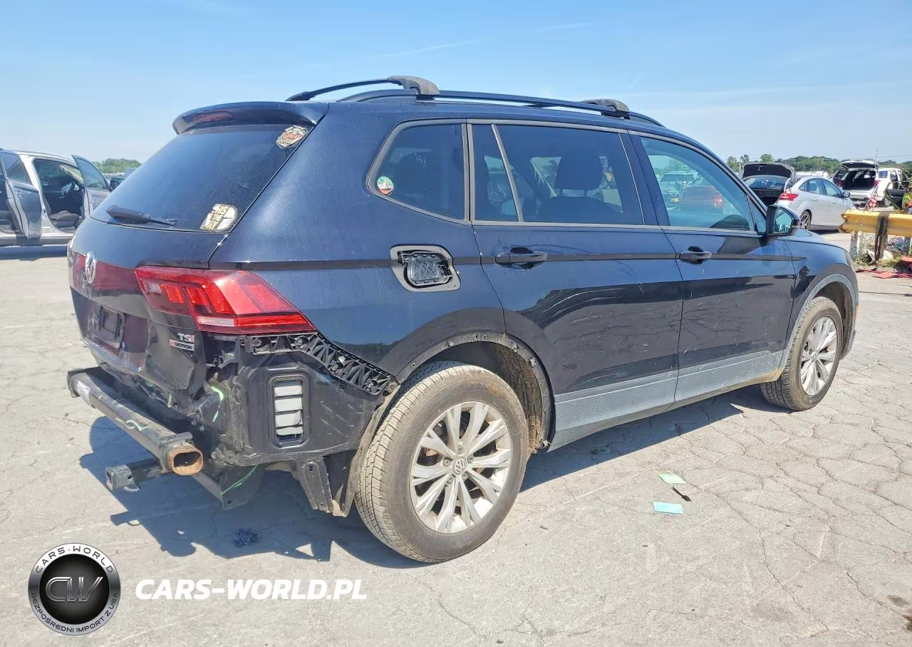 2018 Volkswagen Tiguan S VIN:3VV0B7AX0JM097053 - 3