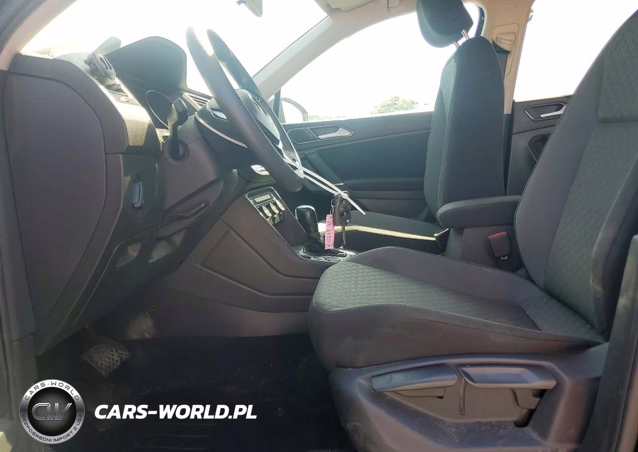 2018 Volkswagen Tiguan S VIN:3VV0B7AX0JM097053 - 7
