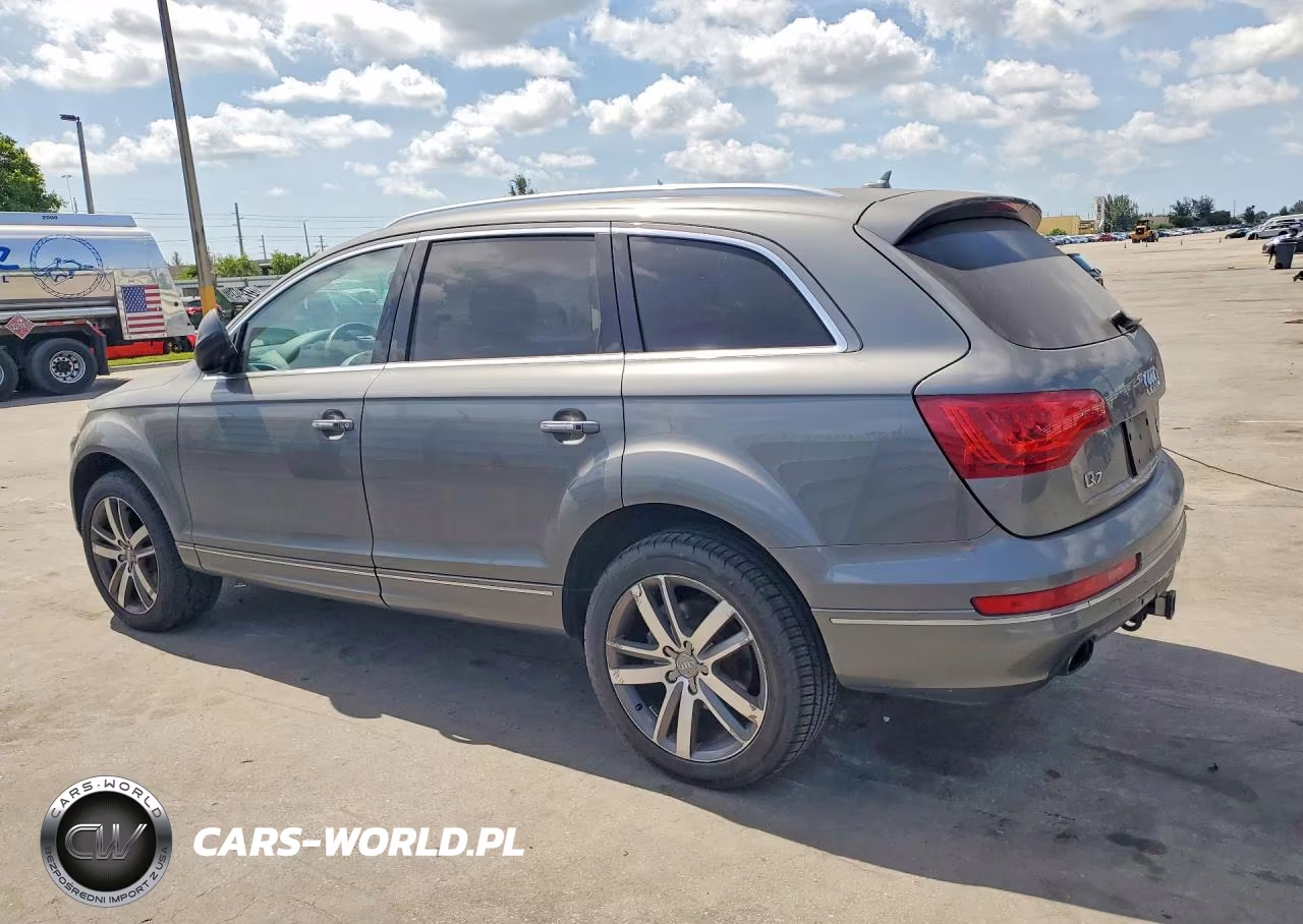 2015 Audi Q7 Premium Plus VIN:WA1LGAFEXFD001010 - 2