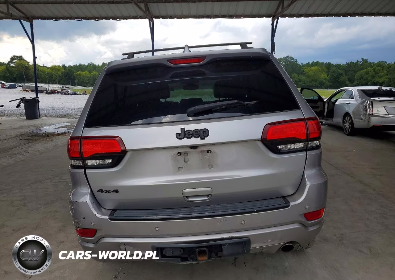 2017 Jeep Grand Cherokee Laredo VIN:1C4RJFAG3HC924929 - 6