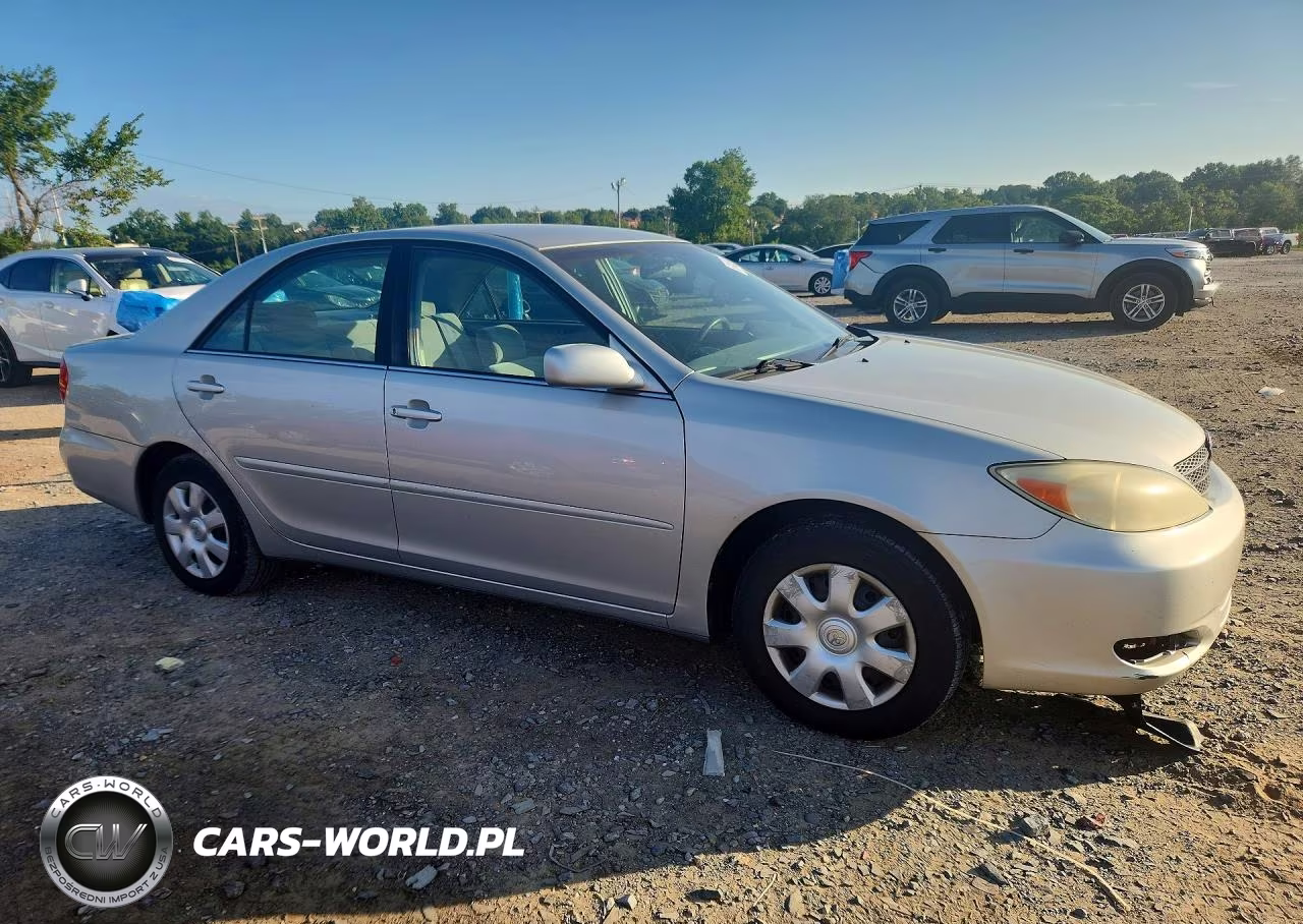 2003 Toyota Camry Le VIN:4T1BE30K03U750276 - 4