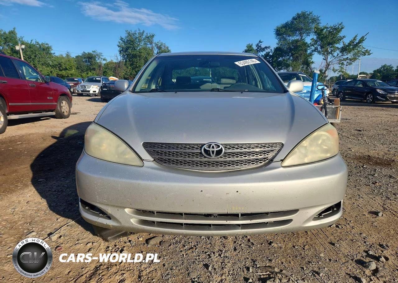 2003 Toyota Camry Le VIN:4T1BE30K03U750276 - 5