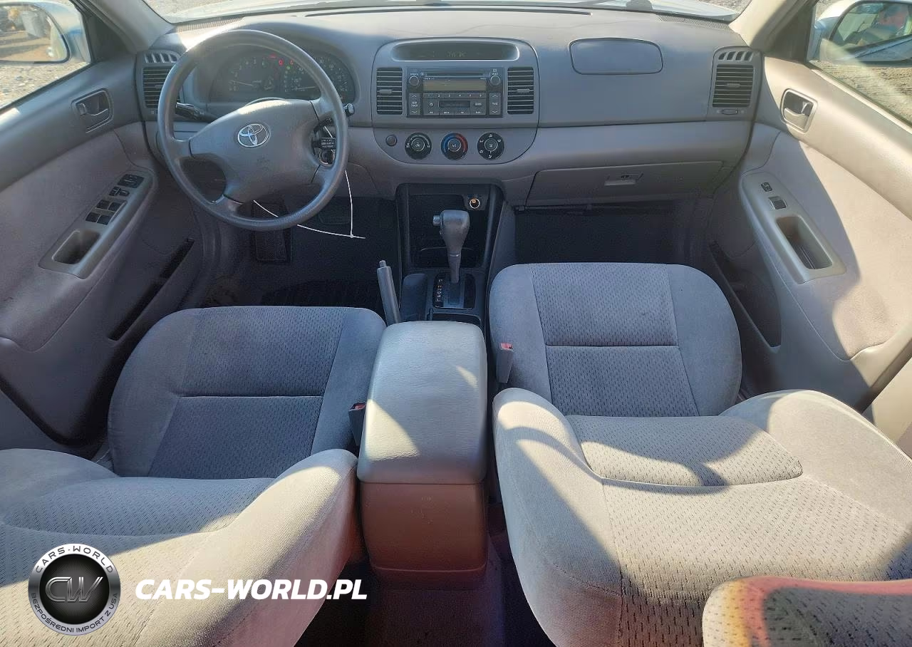 2003 Toyota Camry Le VIN:4T1BE30K03U750276 - 8