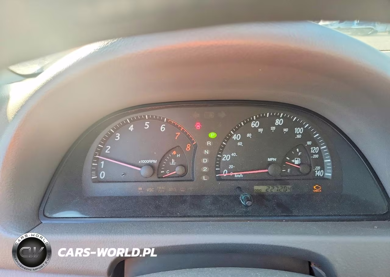 2003 Toyota Camry Le VIN:4T1BE30K03U750276 - 9