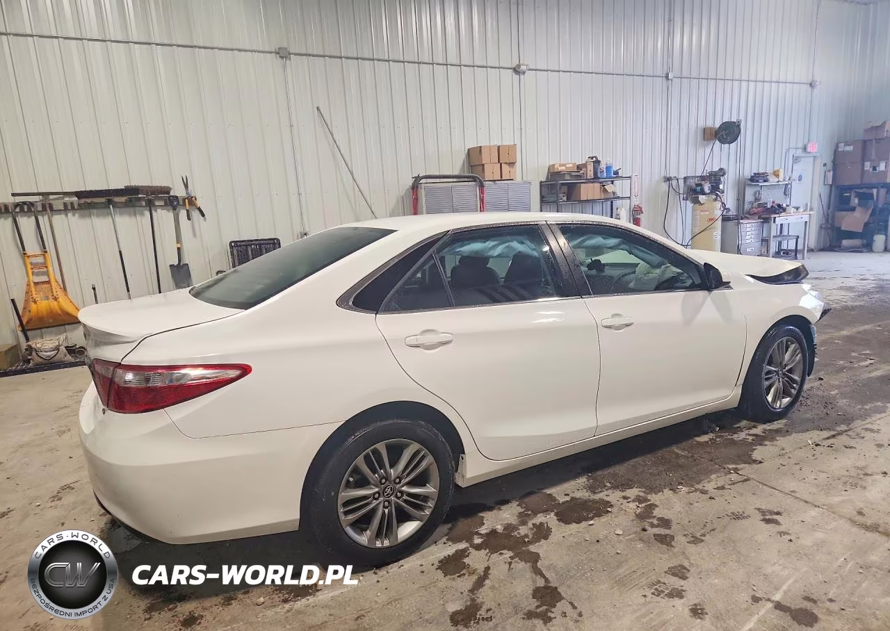 2017 Toyota Camry Se VIN:4T1BF1FK6HU711448 - 3