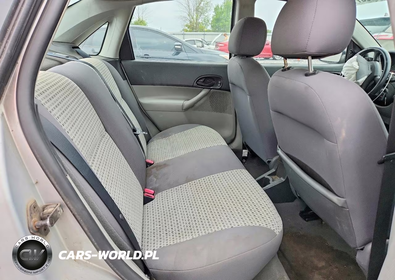 2007 Ford Focus Zx4 VIN:1FAFP34N07W330652 - 10