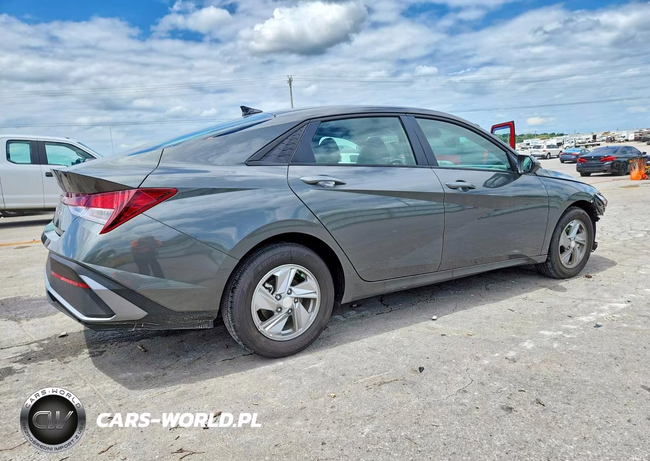 2026 Hyundai Elantra Se VIN:KMHLL4DG0TU202218 - 3