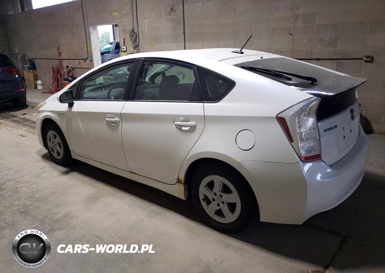 2011 Toyota Prius Two VIN:JTDKN3DU7B0326907 - 2