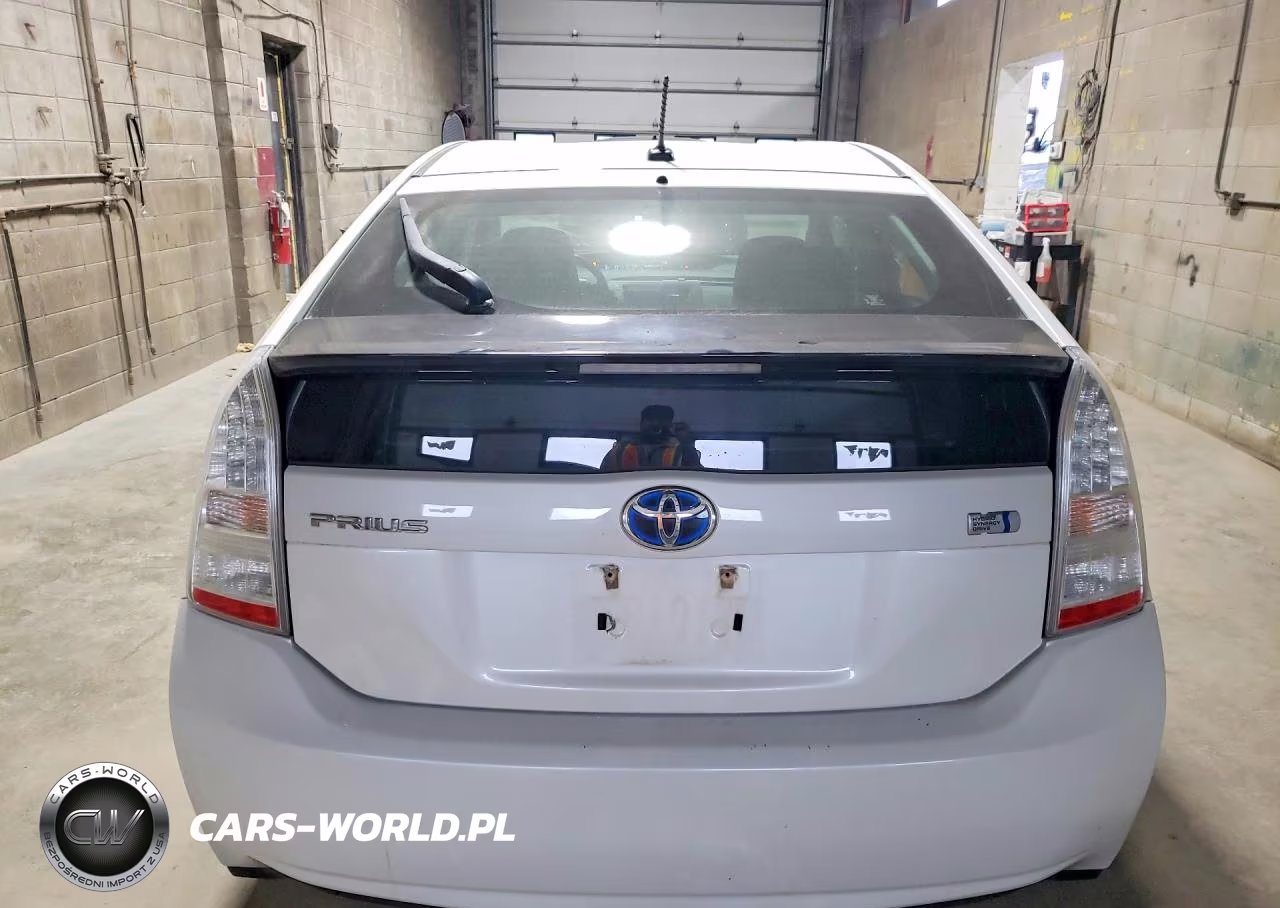 2011 Toyota Prius Two VIN:JTDKN3DU7B0326907 - 6