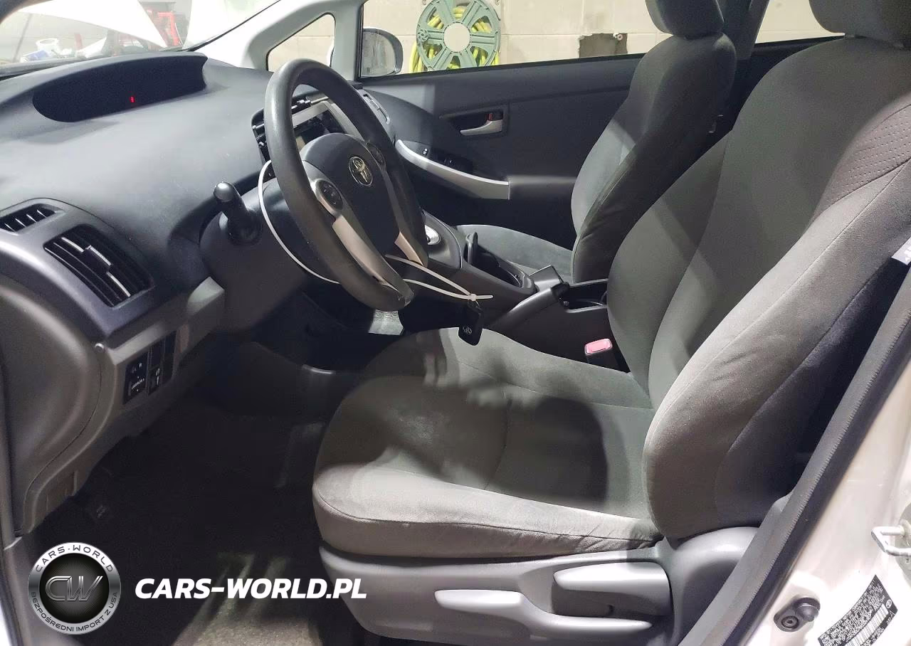 2011 Toyota Prius Two VIN:JTDKN3DU7B0326907 - 7