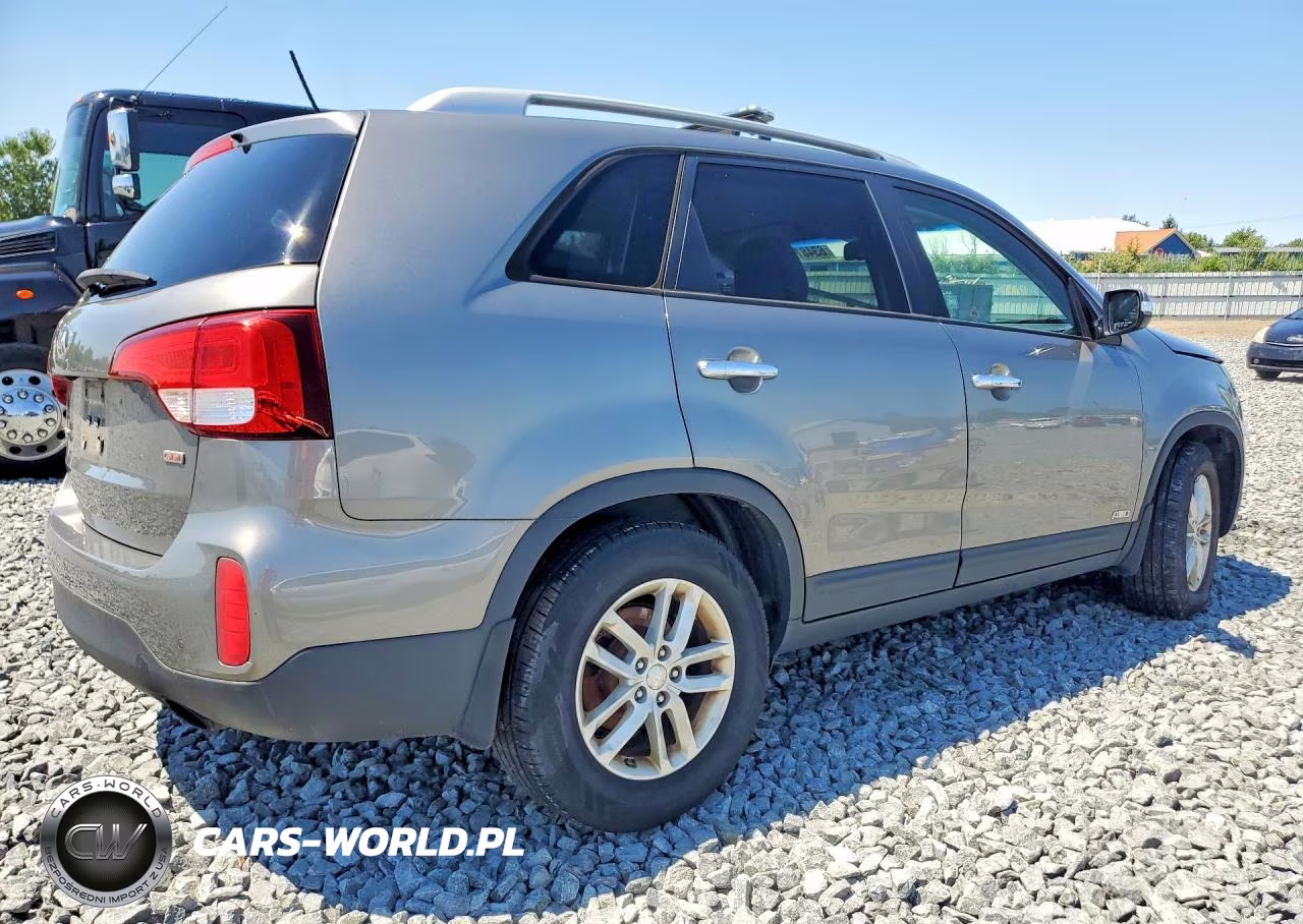 2014 Kia Sorento Lx VIN:5XYKTDA6XEG518130 - 3