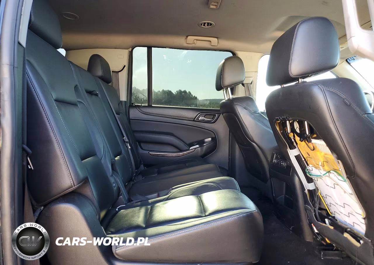 2018 Chevrolet Suburban C1500 Lt VIN:1GNSCHKC4JR143804 - 11
