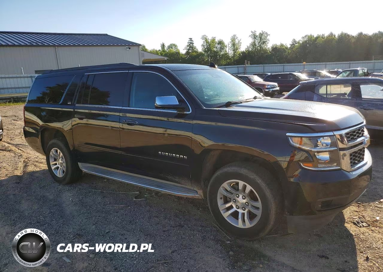 2018 Chevrolet Suburban C1500 Lt VIN:1GNSCHKC4JR143804 - 4