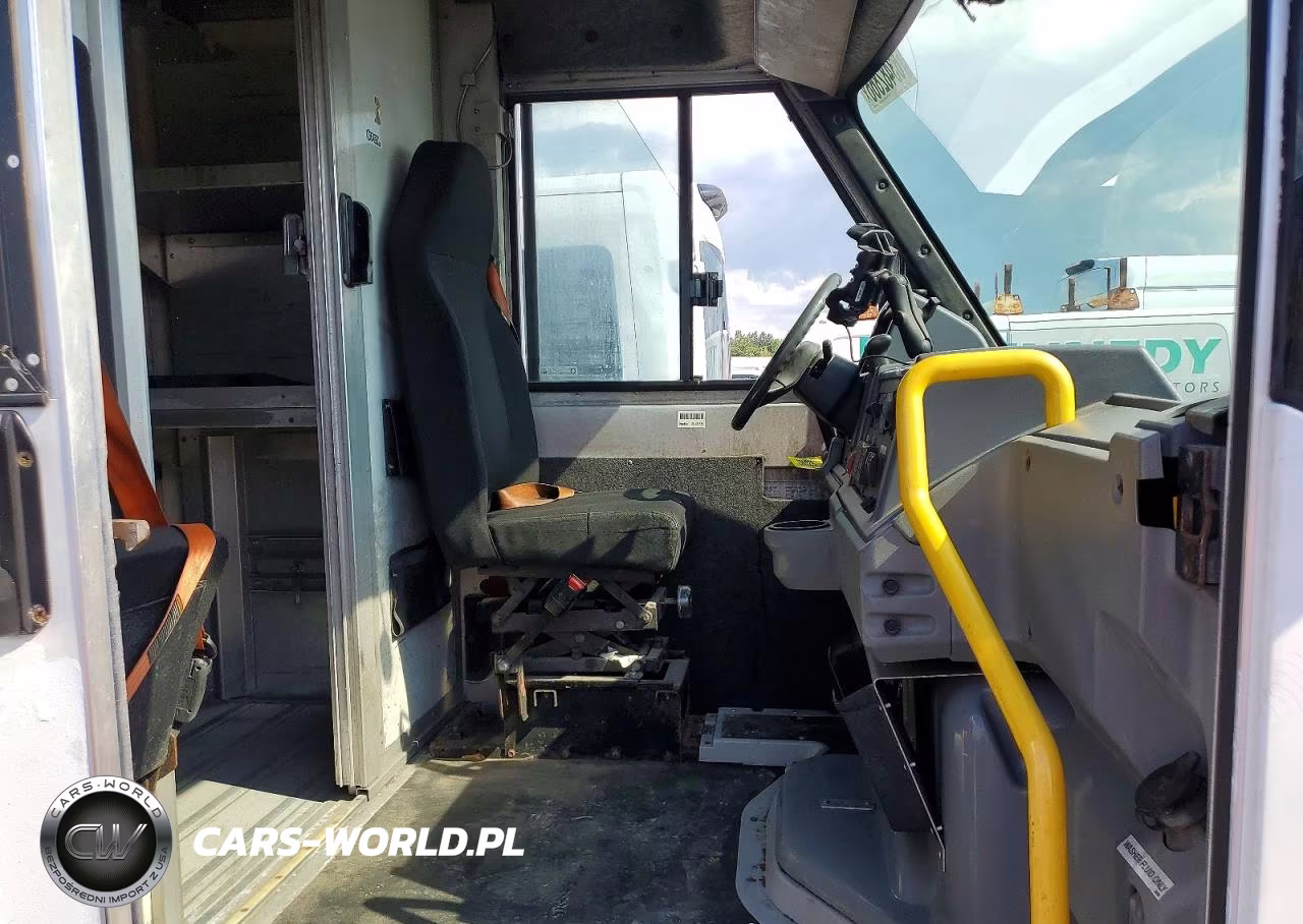 2018 Isuzu Npr VIN:JALB4T178J7W00833 - 7