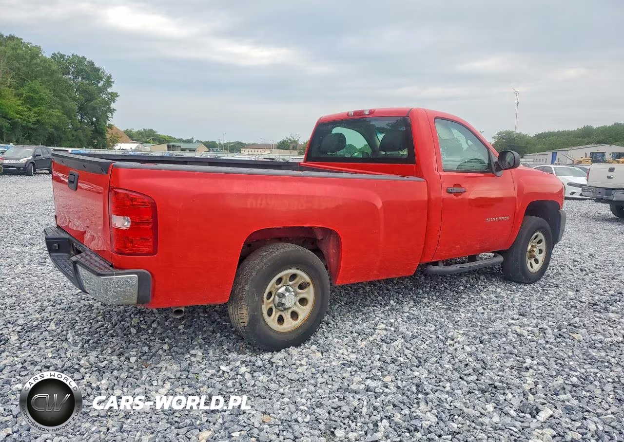 2010 Chevrolet Silverado C1500 VIN:1GCPCPEXXAZ189337 - 3