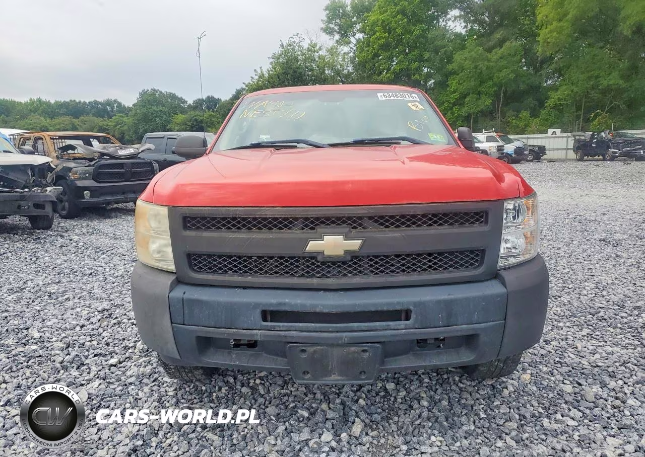 2010 Chevrolet Silverado C1500 VIN:1GCPCPEXXAZ189337 - 5