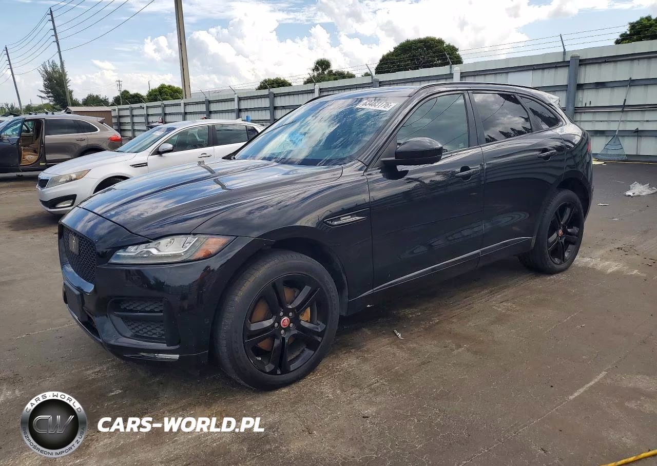 2018 Jaguar F-Pace R - Sport