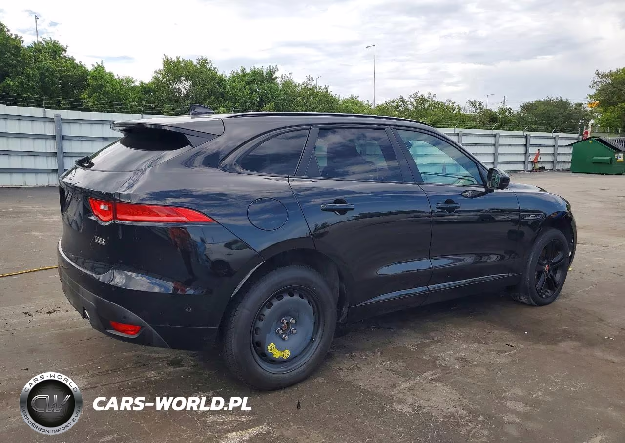 2018 Jaguar F-Pace R - Sport VIN:SADCL2EV7JA243048 - 3