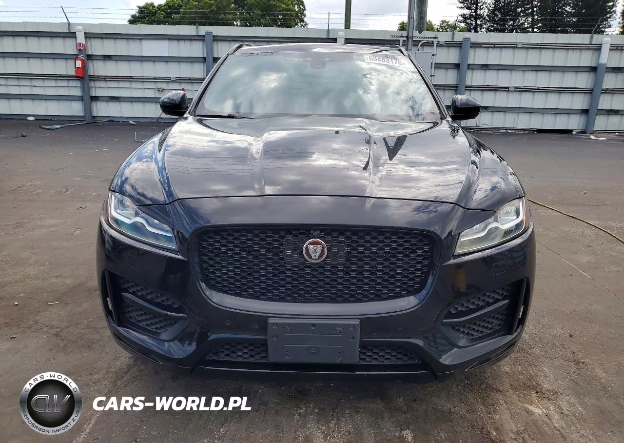 2018 Jaguar F-Pace R - Sport VIN:SADCL2EV7JA243048 - 5