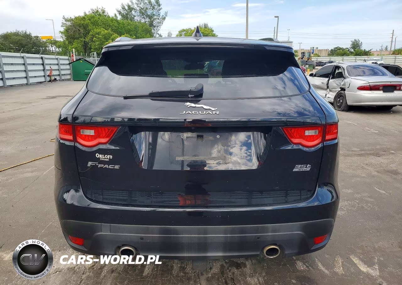 2018 Jaguar F-Pace R - Sport VIN:SADCL2EV7JA243048 - 6