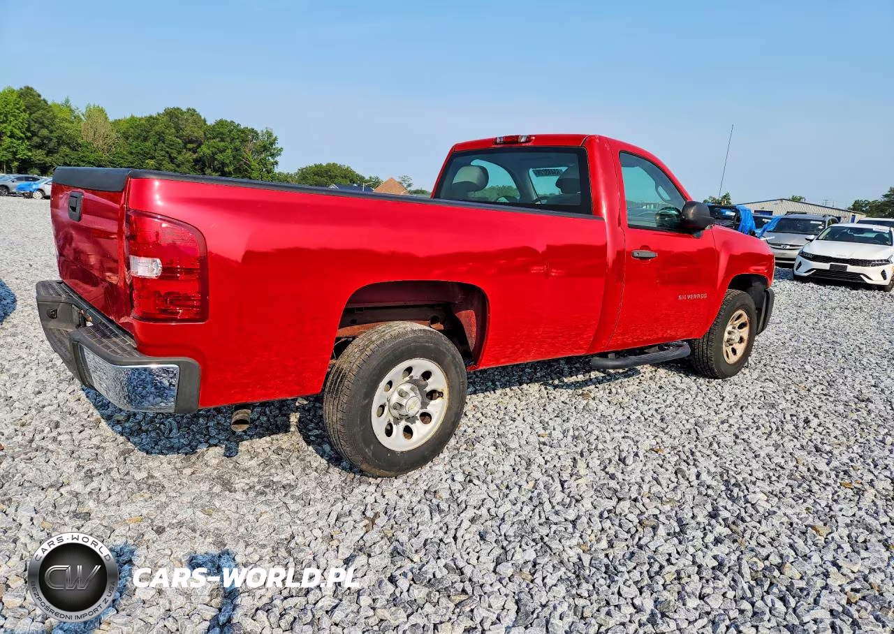 2010 Chevrolet Silverado C1500 VIN:1GCPCPEX3AZ152727 - 3
