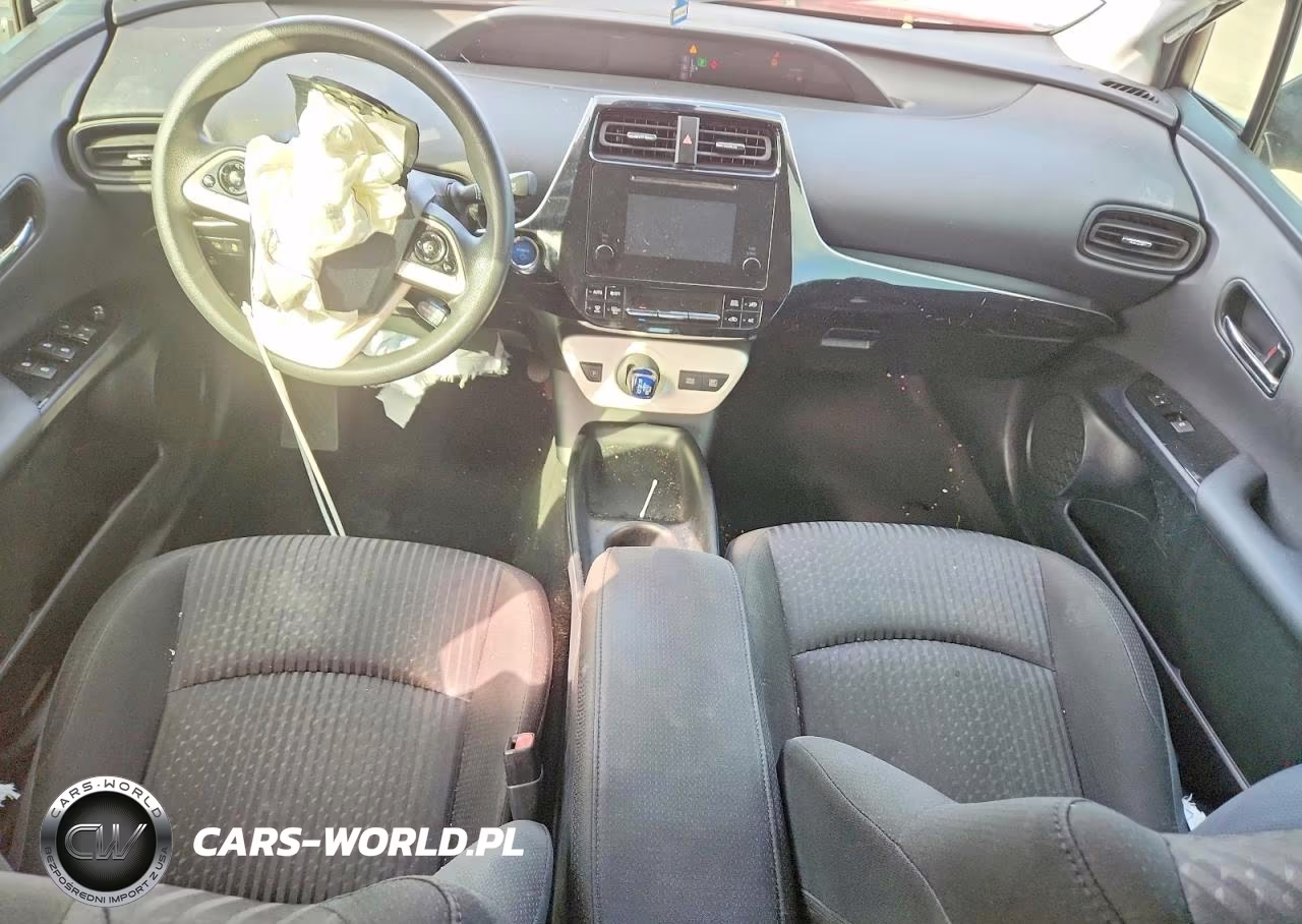 2018 Toyota Prius Two VIN:JTDKBRFUXJ3058327 - 8
