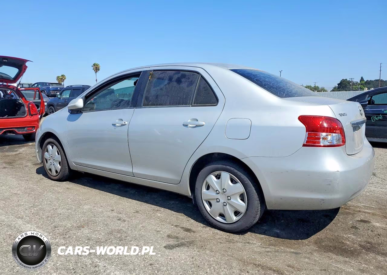 2008 Toyota Yaris Base VIN:JTDBT923081232583 - 2